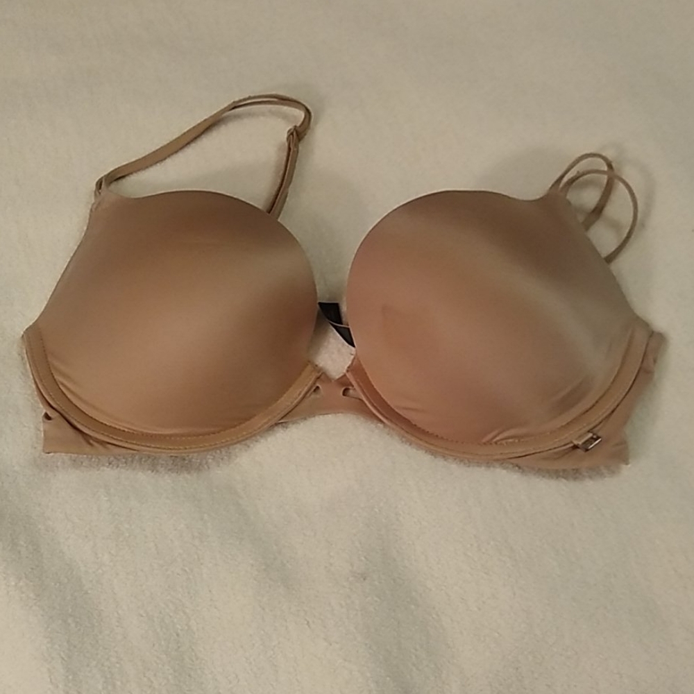 32 DD Bra